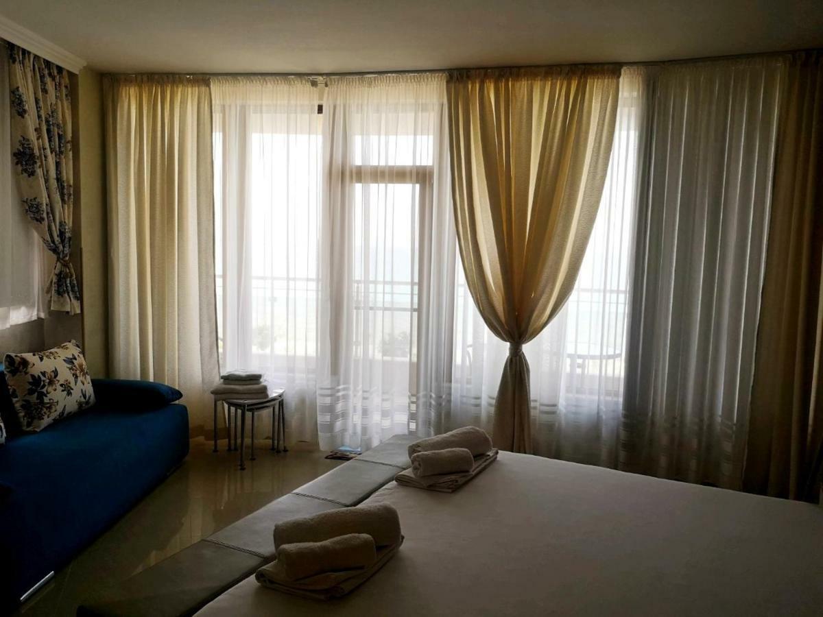 Albatros Private Studio Primorsko Esterno foto